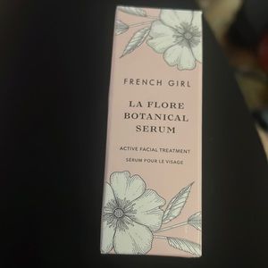 French girl la Flore botanical serum